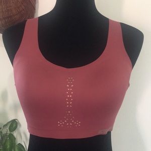 NWOT Victoria’s Secret Sport Bra 36Csz plum color